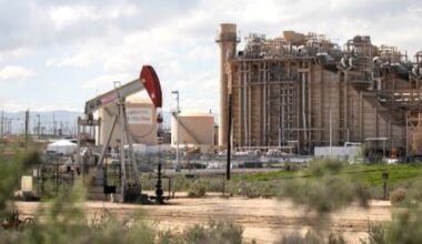 CalPERS’ $60B Investment in Fossil Fuels Doesn't Protect Workers