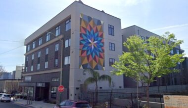 Oakland apartment transactions hint at weak multifamily market in city