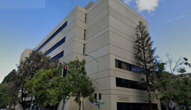 Man dies after being found with ligature around neck at Oakland courthouse