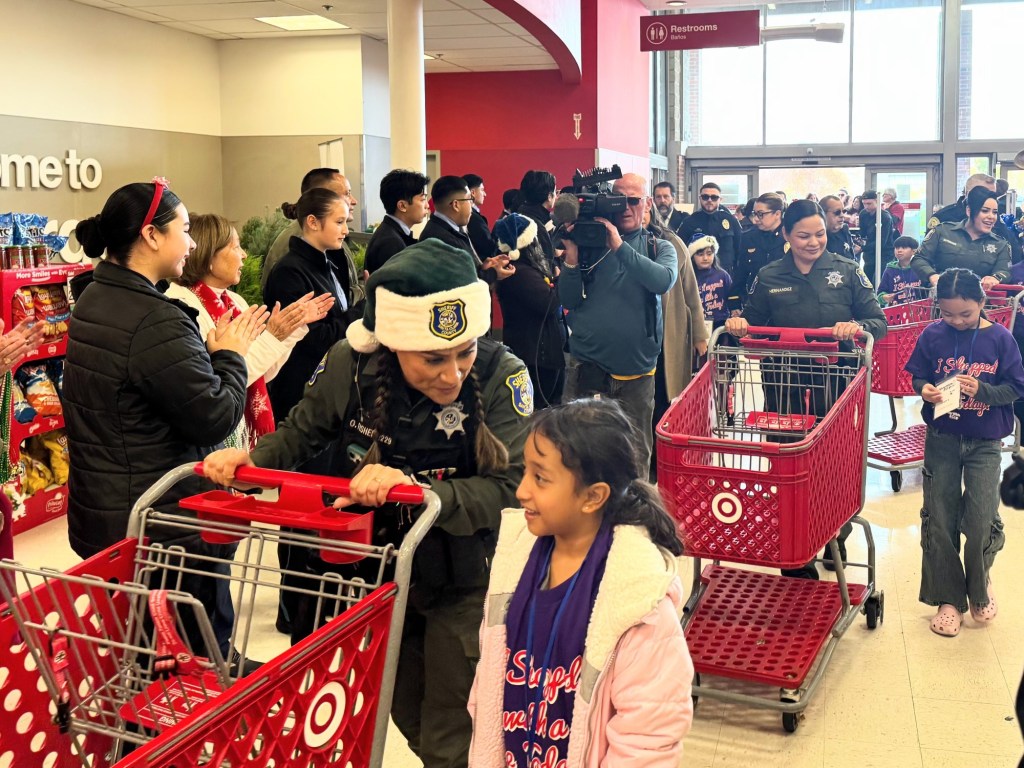 San Jose students get a holiday treat thanks to Shop With a Cop program – East Bay Times