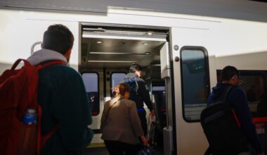 Caltrain ridership surged 57% in 2025, but funding cliff looms – The Mercury News