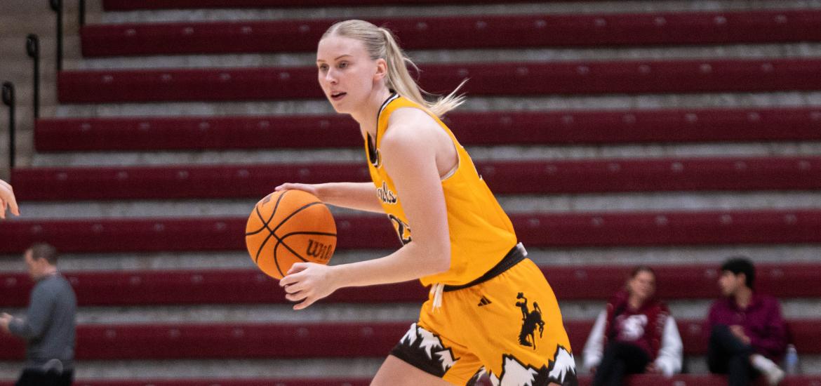 Fresno State Pulls Away Late From Cowgirls