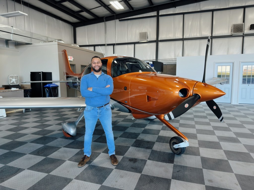 Suit alleges unfulfilled promises at American Airlines program