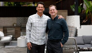 Carlsbad doctor gives neighbor early Christmas gift – San Diego Union-Tribune