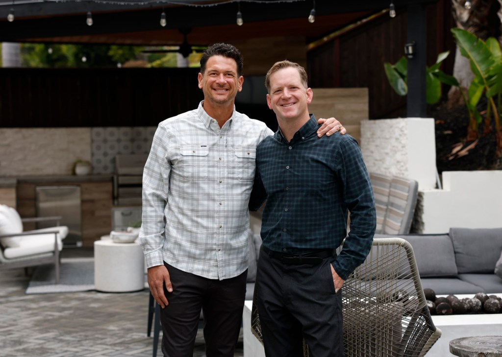 Carlsbad doctor gives neighbor early Christmas gift – San Diego Union-Tribune