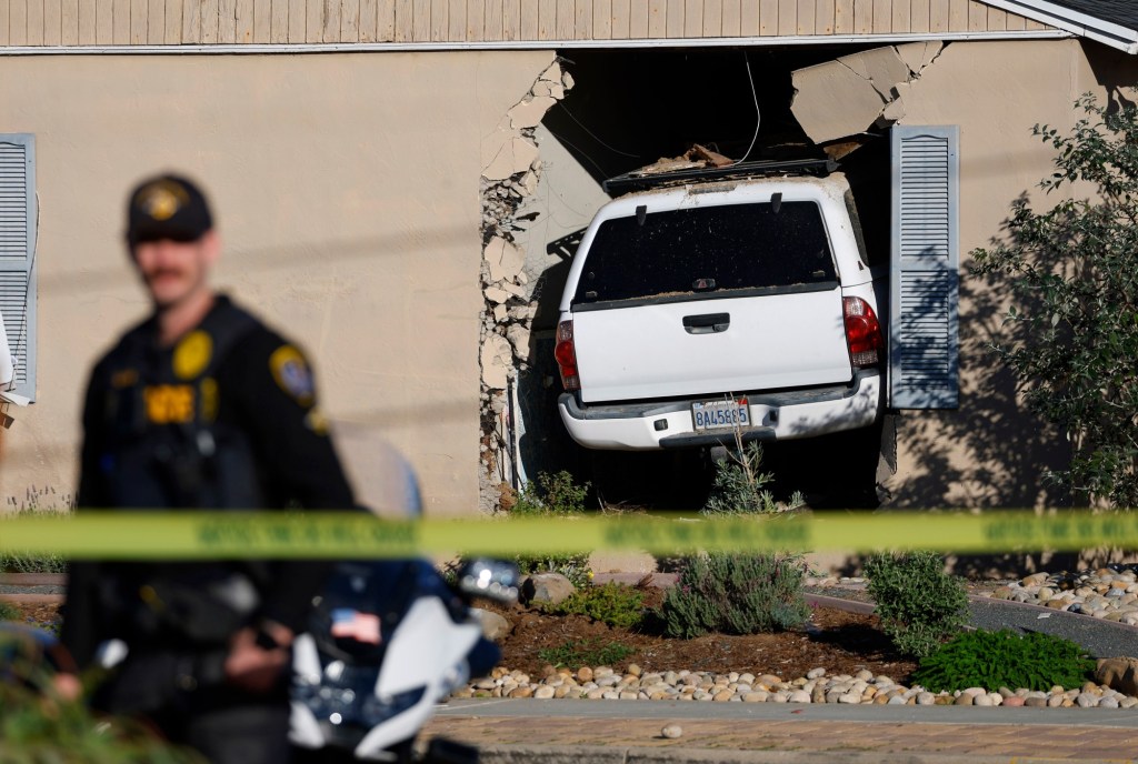 One dead after SUV plows into Bay Park home