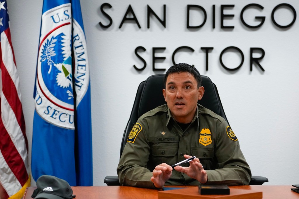 ‘Surplus’ agents should staff kiosks at border – San Diego Union-Tribune