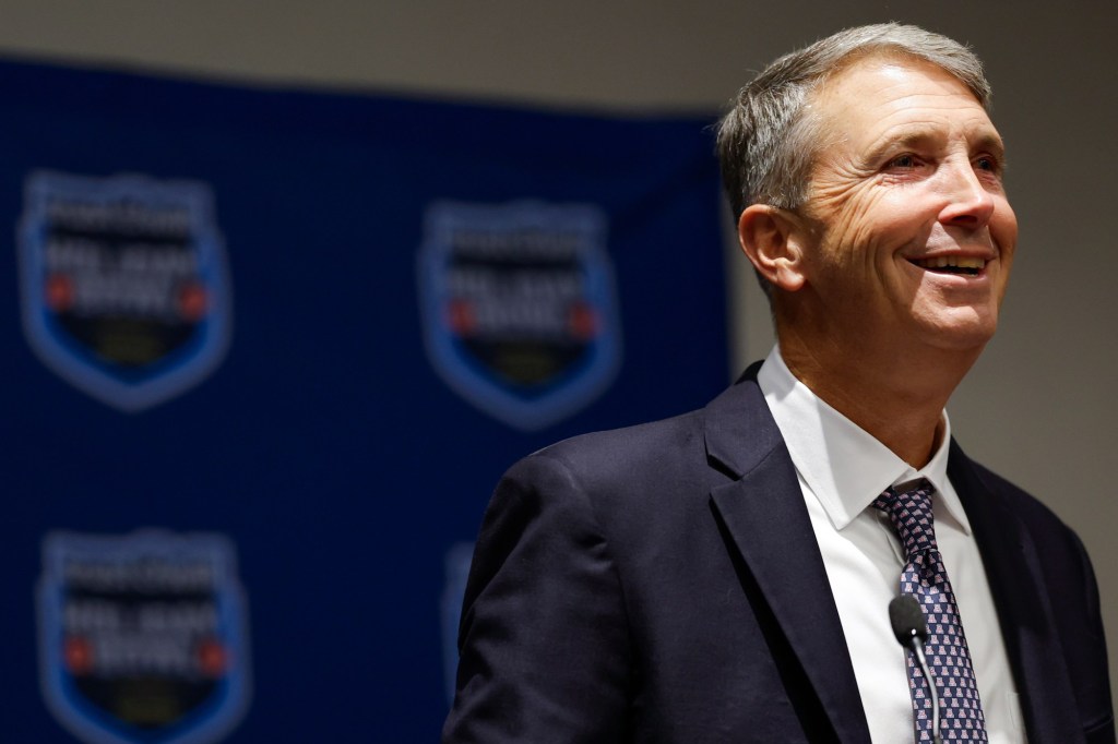 No. 21 Arizona aiming for 10-win season