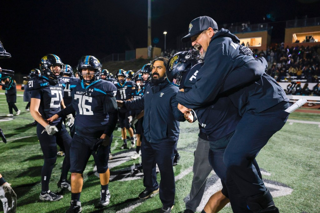 Valley Center rallies, wins Southern California Regional title