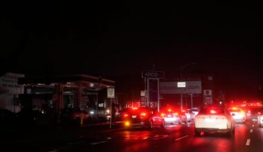 Waymos blocked roads and caused chaos during San Francisco power outage