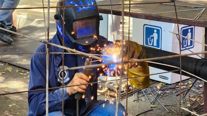PHOTO: SPTOR INSTAGRAM | South Pasadenan News | Crunch Time! | SPTOR | The South Pasadenan | Volunteers put in long hours working on South Pasadena’s float, given the title “The Great Picnic Heist”. The SPTOR CRUNCH TIME FUNDRAISER AUCTION IS LIVE