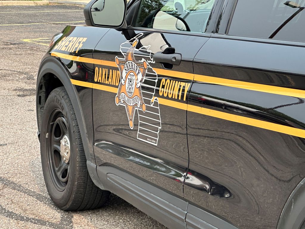 Three hurt in Christmas Day crash in Commerce Township – The Oakland Press