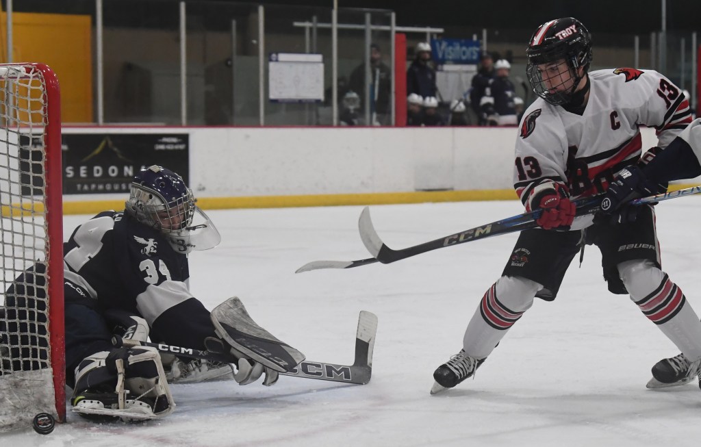 Troy United extends winning streak with 3-1 victory over M1 Griffins – The Oakland Press
