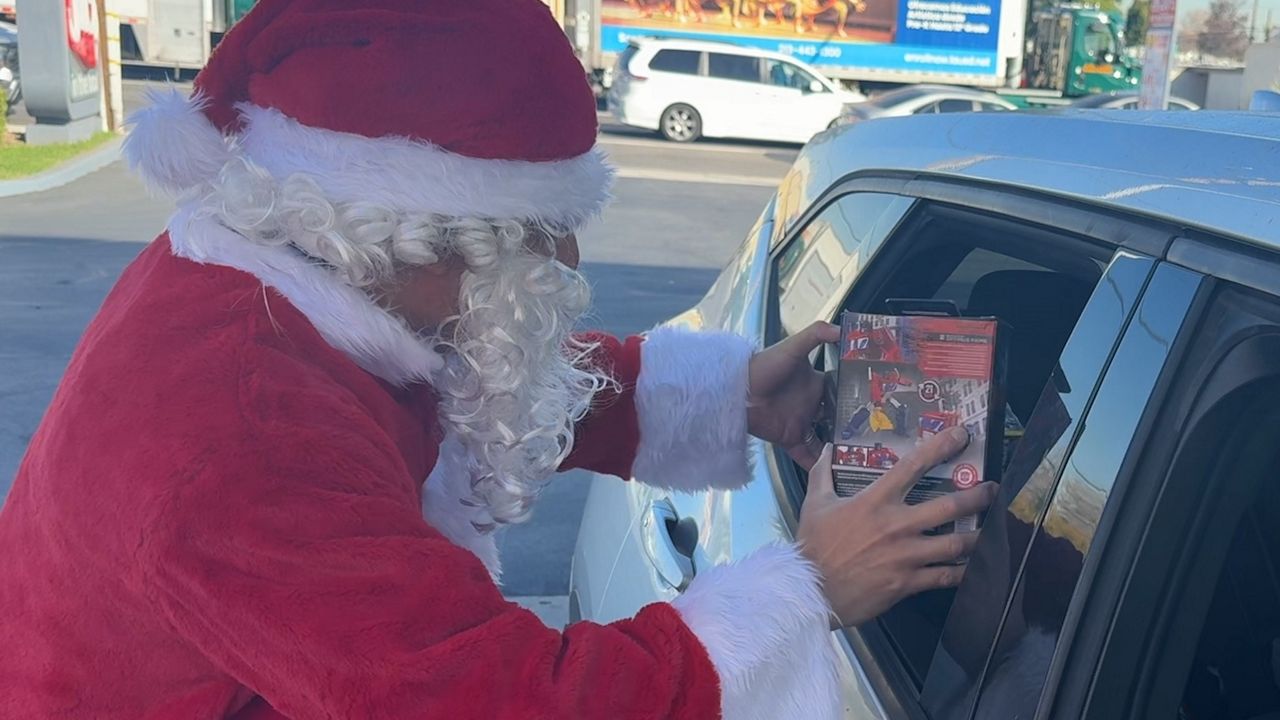 'Hood Santa' giving year round in Long Beach