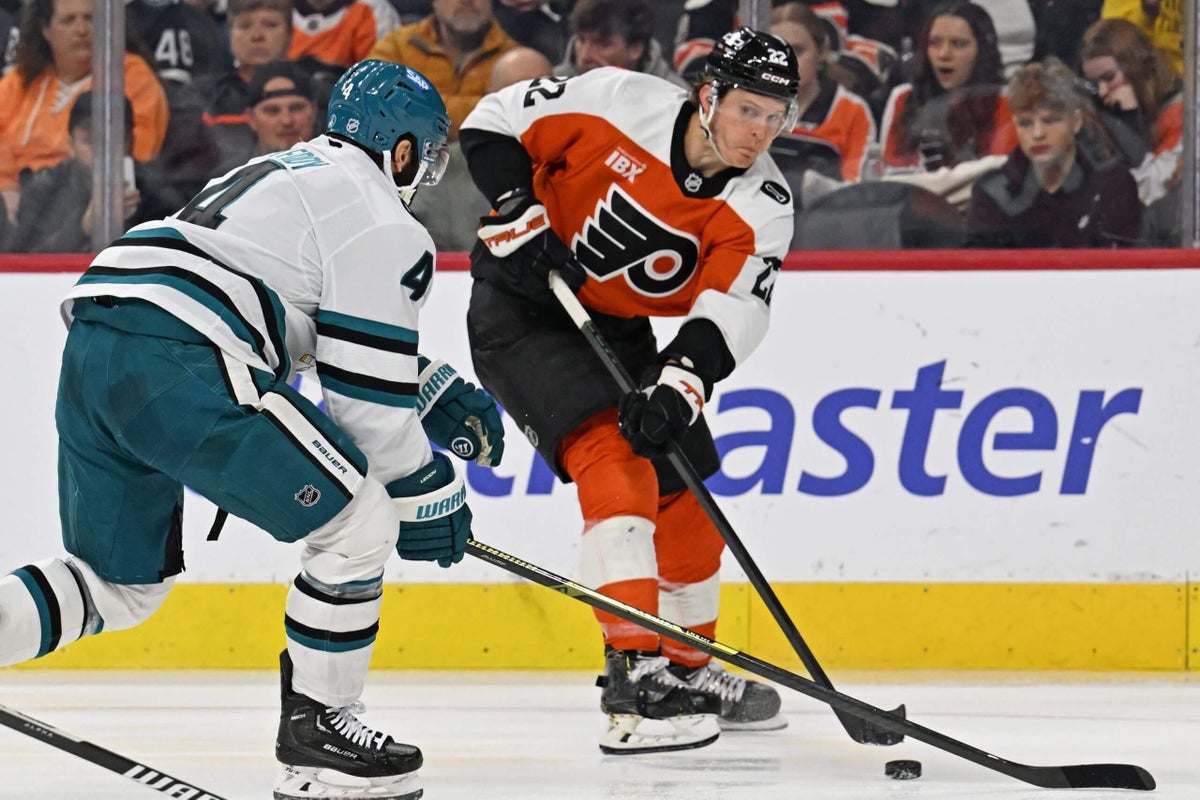 In a career year, Christian Dvorak is doing a little of everything for the Flyers