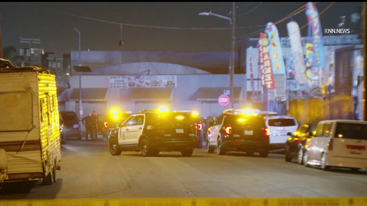 Traffic stop of stolen car leads to officer shooting – NBC Los Angeles