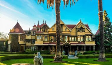 The Winchester Mystery House Hosts A Delightfully Bizarre Holiday Market On Saturdays, And You Can Still Visit For Last-Minute Gifts