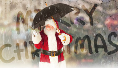 Image of Santa Claus arriving amid Christmas rain