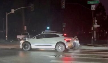 California examines incidents of stalled Waymo robotaxis after San Francisco power outage