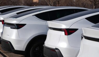 California warns Tesla faces 30-day sale ban for misleading use of "autopilot"