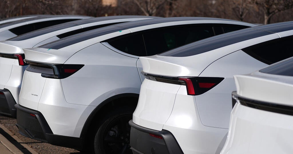 California warns Tesla faces 30-day sale ban for misleading use of "autopilot"