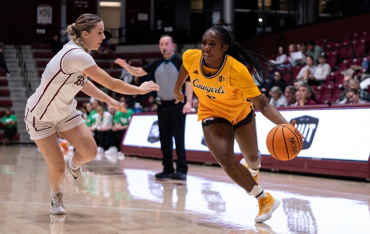 Cowgirls Continue Mountain West Slate in Fresno