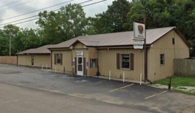 Taylor's 2 Steakhouse in Oakland City Could Be Closing