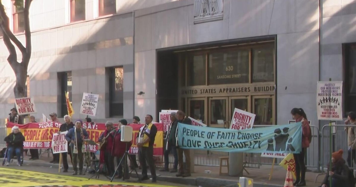 Protesters at ICE offices in San Francisco chain themselves to entrance