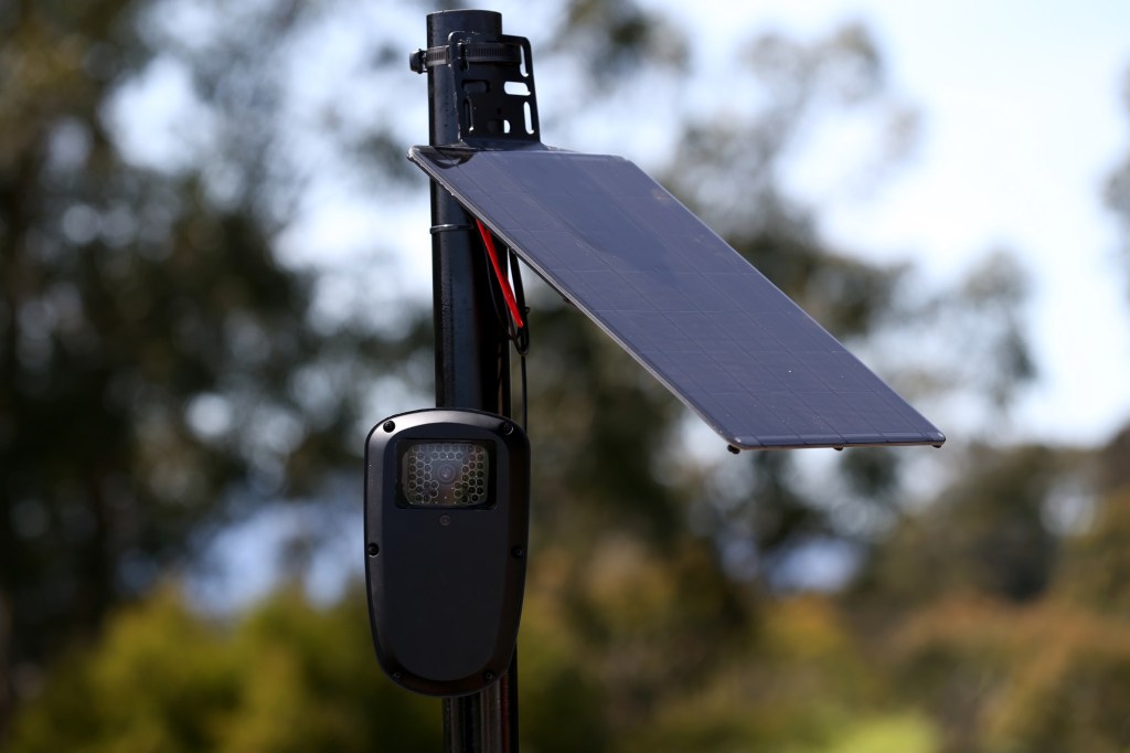 Oakland revives $2 million deal for surveillance cameras despite ICE fears