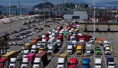 The National Desk dark theme brand icon