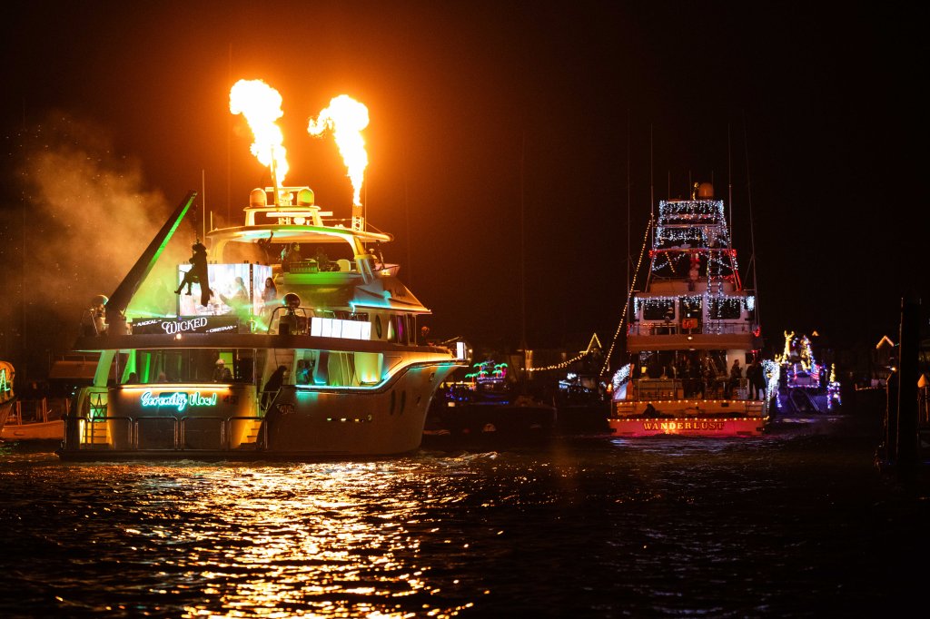 117th Newport Beach Christmas Boat Parade, California.