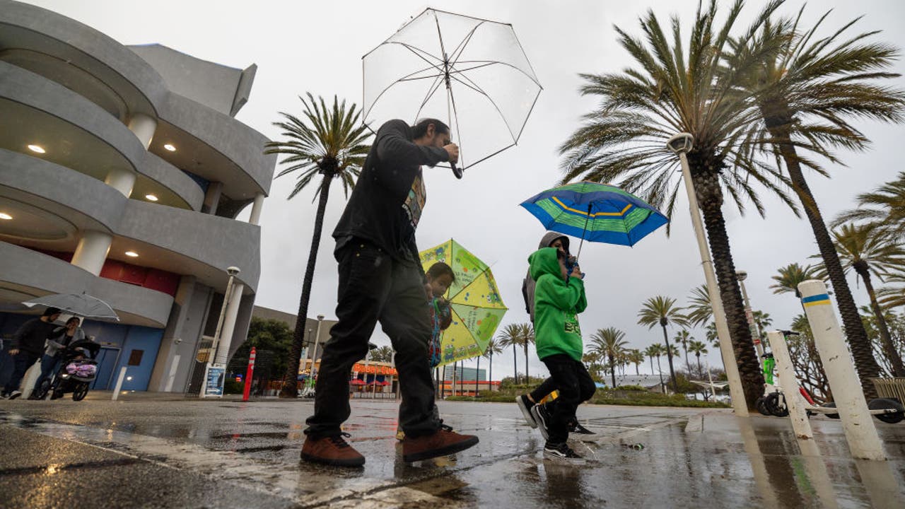 Timeline: New Year's rainstorm to drench Southern California
