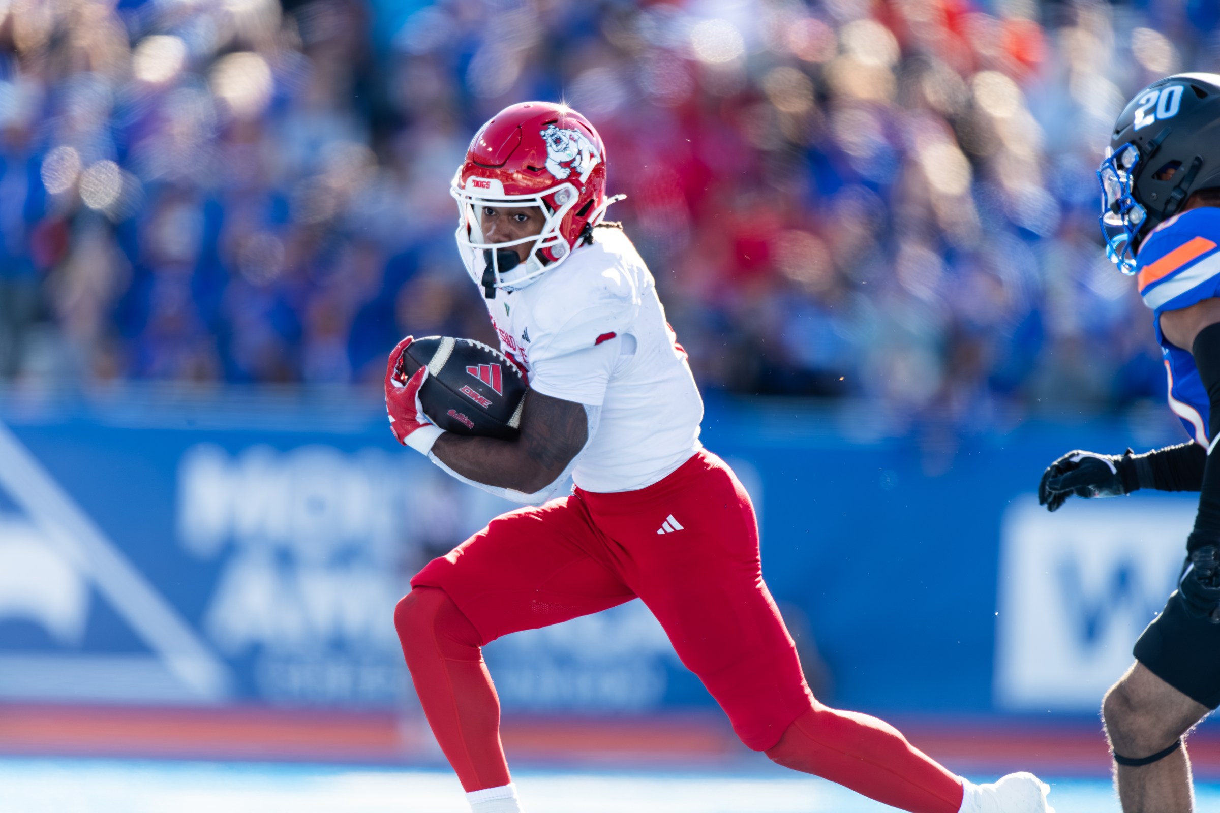BOISE, ID - NOVEMBER 01: Fresno State Bulldogs running back Rayshon Luke (2) rushes with the football during a college football game between the Fresno State Bulldogs and the Boise State Broncos on November 1, 2025, at Albertsons Stadium in Boise, ID. (Photo by Tyler Ingham/Icon Sportswire via Getty Images)
