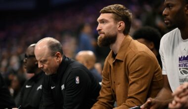 Kings' Domantas Sabonis to miss another month with knee injury