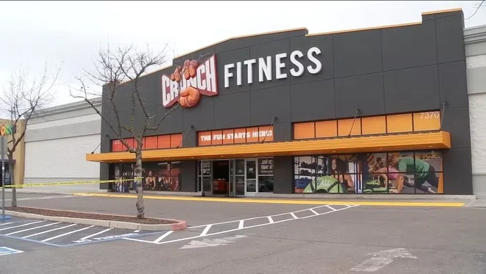 Crunch Fitness Holds Grand Opening in North Fresno
