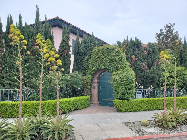 This property at 484 Prospect St. in La Jolla is eyed for conversion to a hotel. (Ashley Mackin-Solomon)