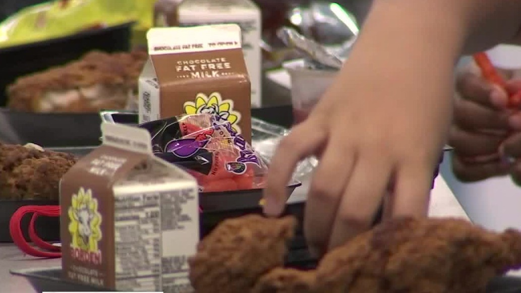 CA lawmakers one step away from banning ultra-processed foods from schools