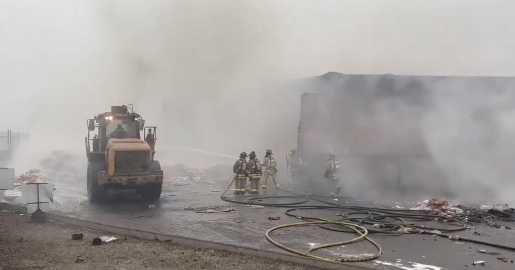 Fire breaks out at recycling facility in San Martin