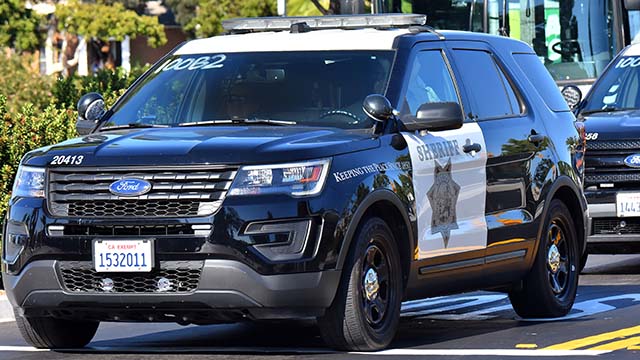 Patrol deputies warrants standoff East County