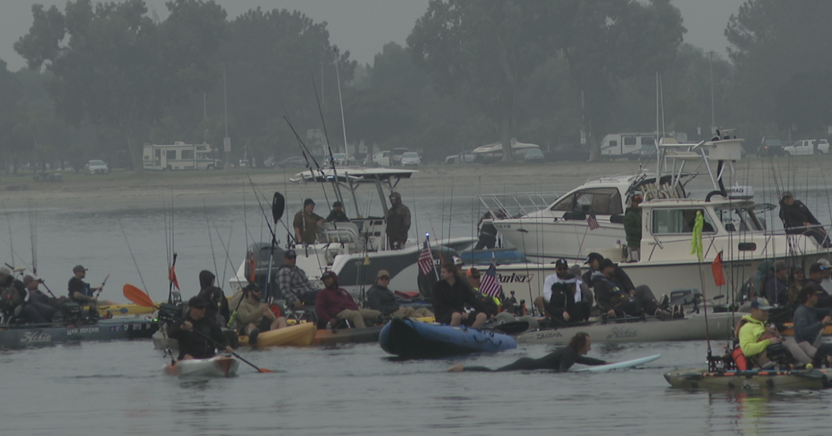 Beloved San Diego fisherman remembered with paddle out memorial at Fiesta Island