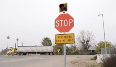 Safety concerns raised at Taft Highway and Old River Road intersection