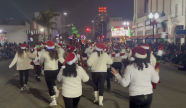 Bakersfield shines bright at annual Christmas Parade