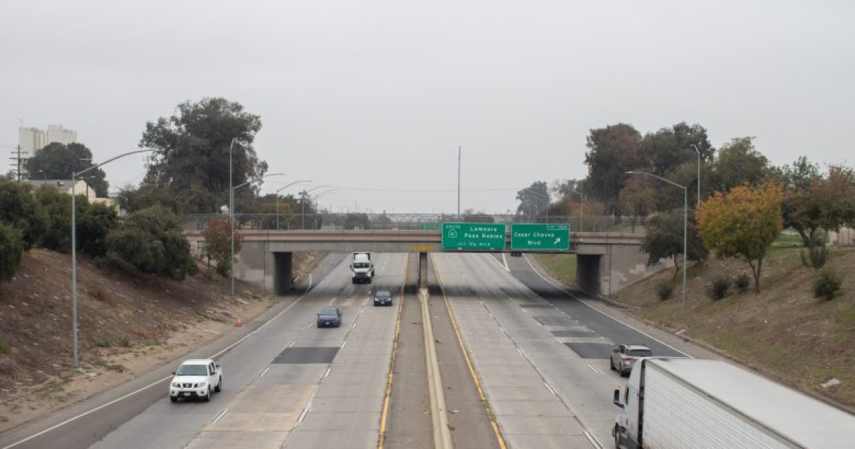 ‘Those were all houses.’ New report quantifies 99 freeway’s path of destruction in West Fresno