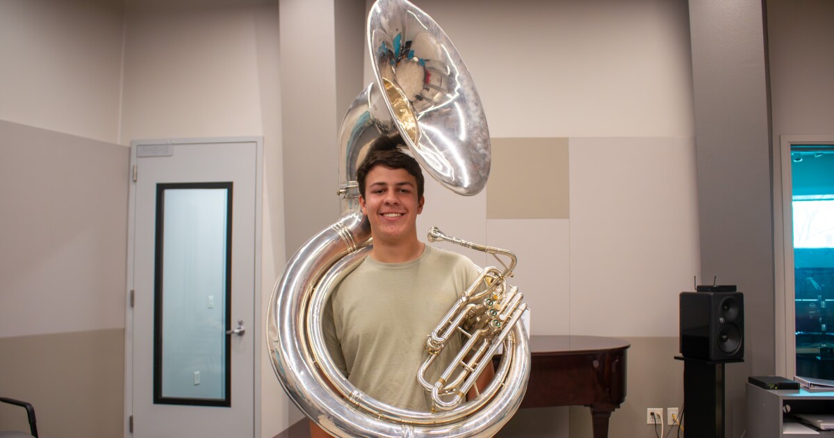 A Clovis high school senior will march down the 2026 Rose Parade with national group