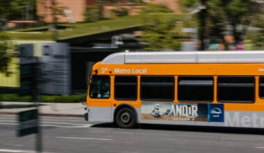 Shooting on Metro bus near Exposition Park leaves one person dead