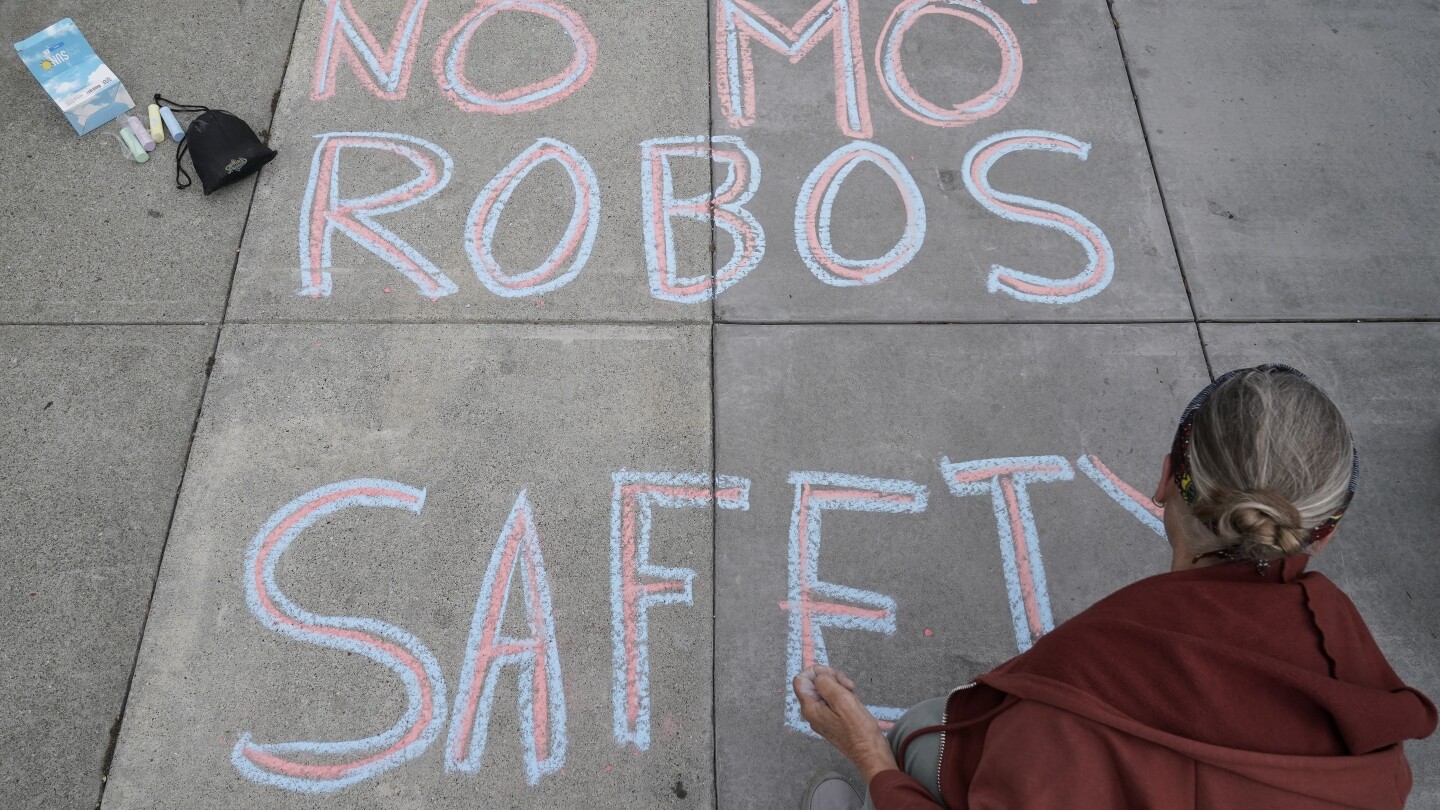 California regulators approve an expansion of robotaxi services Cruise and Waymo in San Francisco