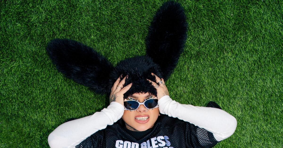 Snow Tha Product is not afraid to crash out on Christmas