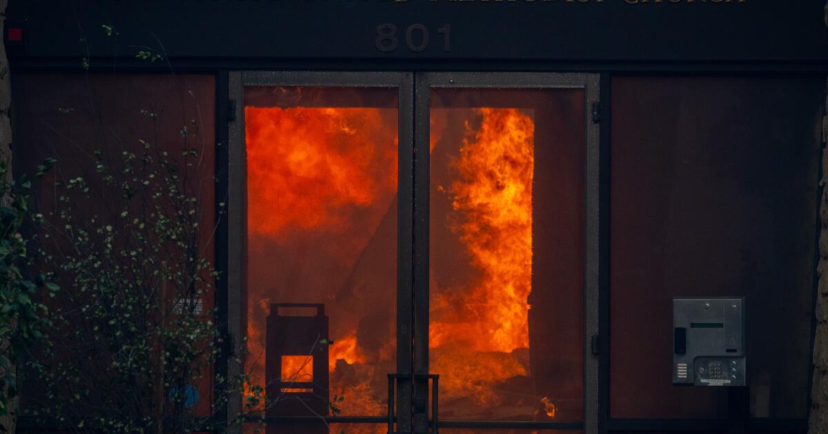 A new view of two critical days that set the stage for Palisades fire