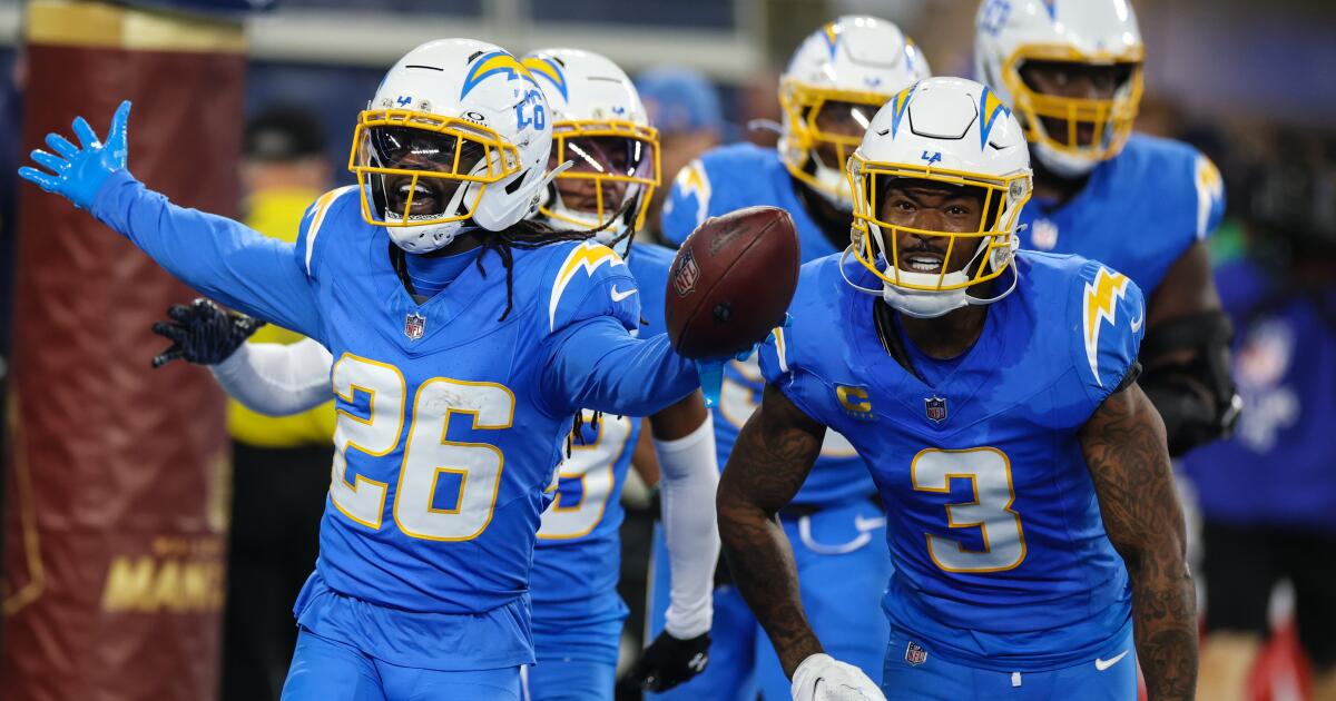 Chargers vs. Dallas Cowboys: Live updates, watch, start time, odds