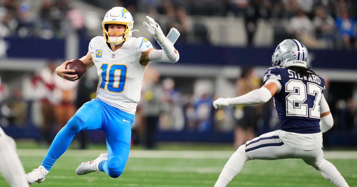 Chargers defeat Cowboys, moving to edge of playoff berth